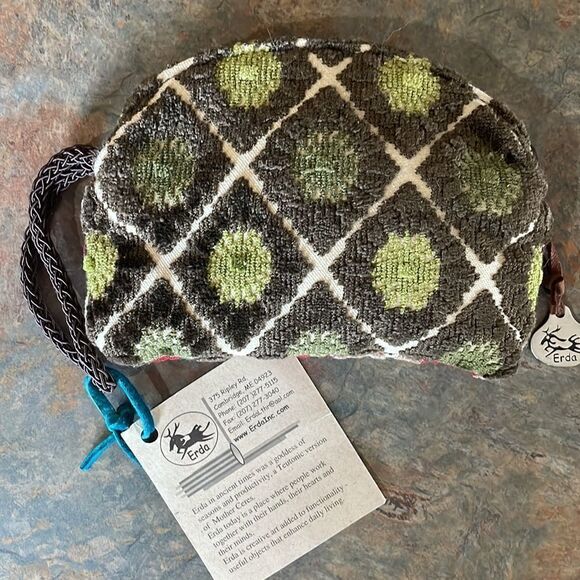 Cosmetic Bag  - Picture 2 of 7